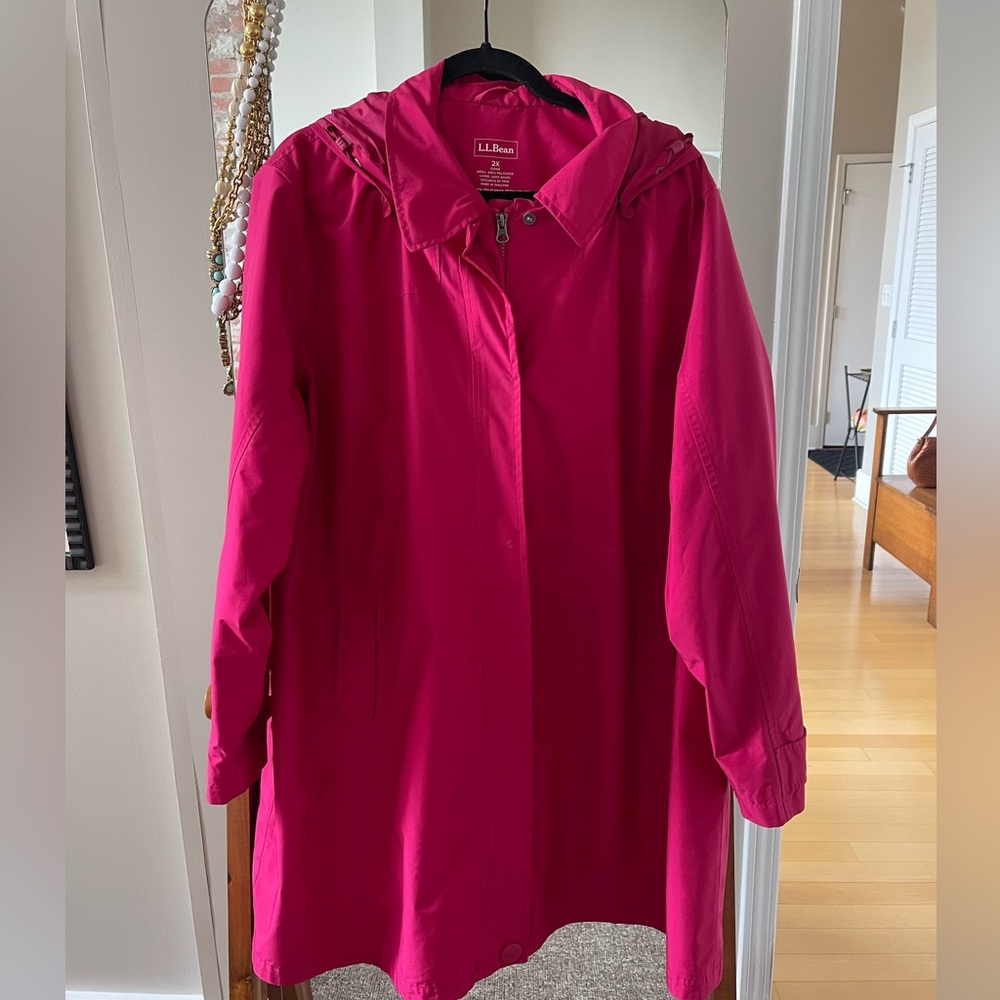 EUC L.L. Bean Fuchsia Hooded LIghtweight A-Line Raincoat in Women's 2X